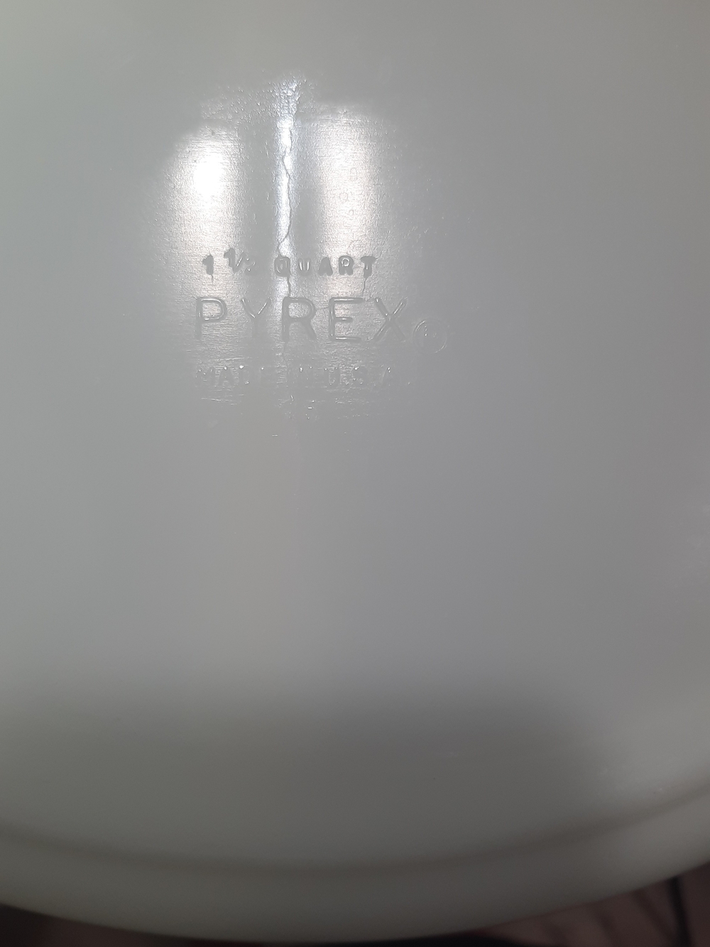 Pyrex Snowflake Divided Dish - Picture 3 of 3